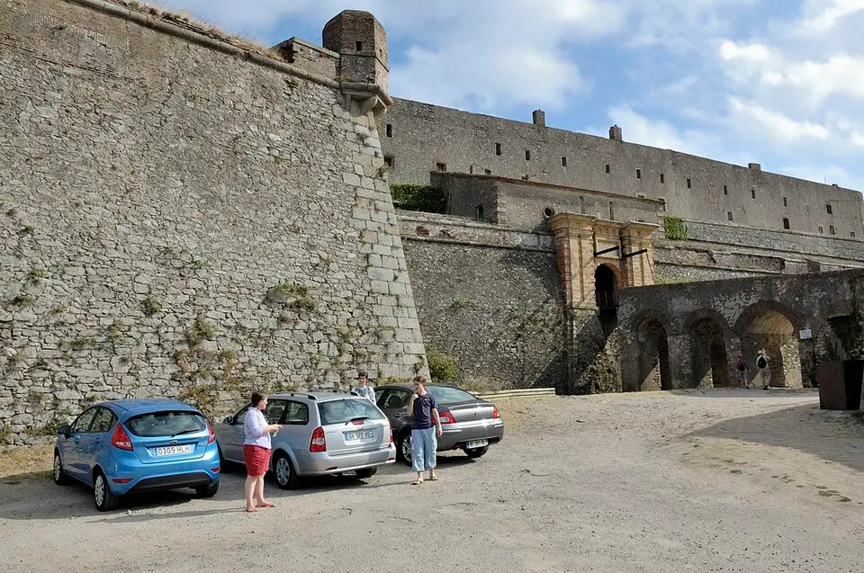 fort de Bellegarde