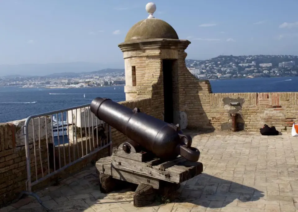 musée du Masque de fer et du Fort Royal