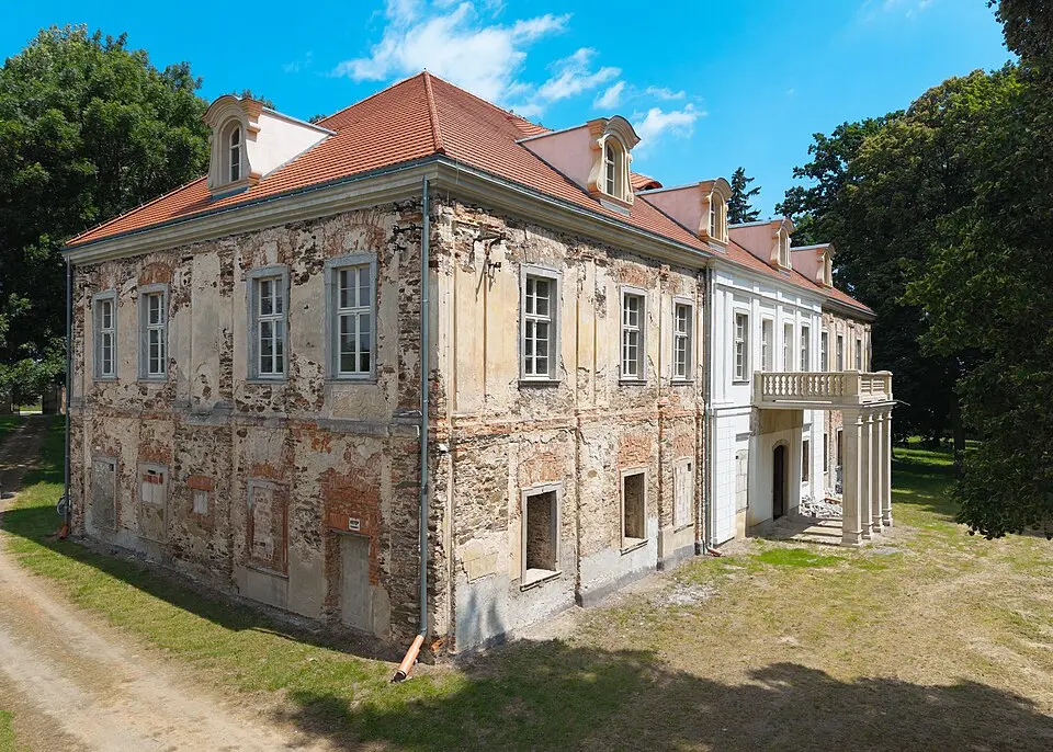 Pałac w Sieroszowie