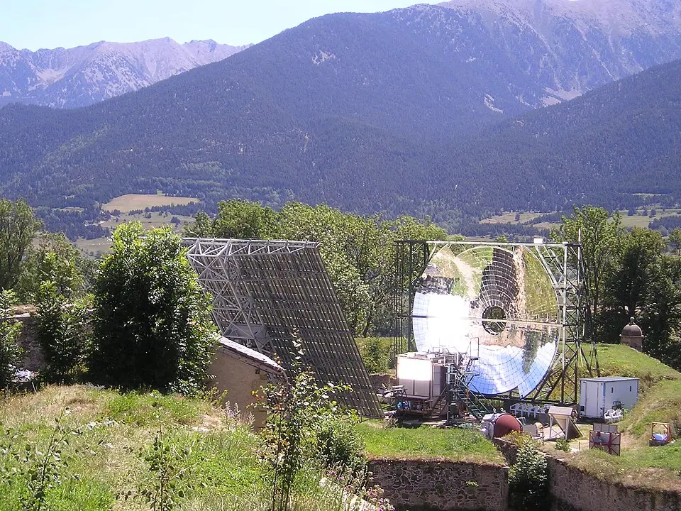 four solaire de Mont-Louis