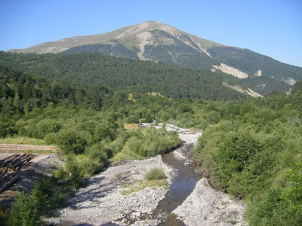 Bès
