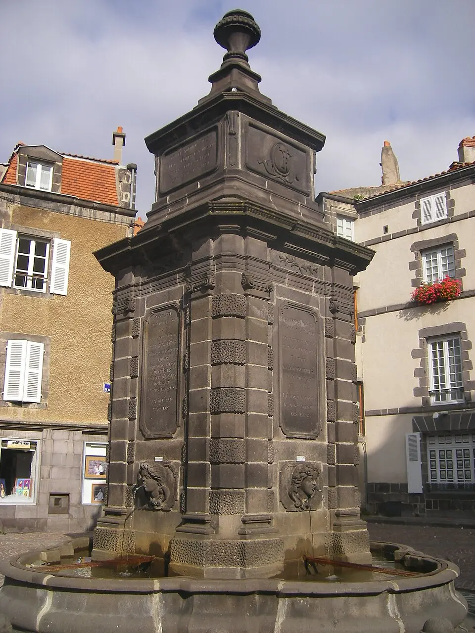 fontaine Ballainvilliers