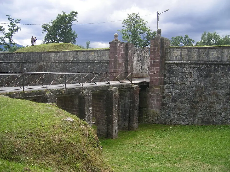 remparts de Saint-Jean-Pied-de-Port
