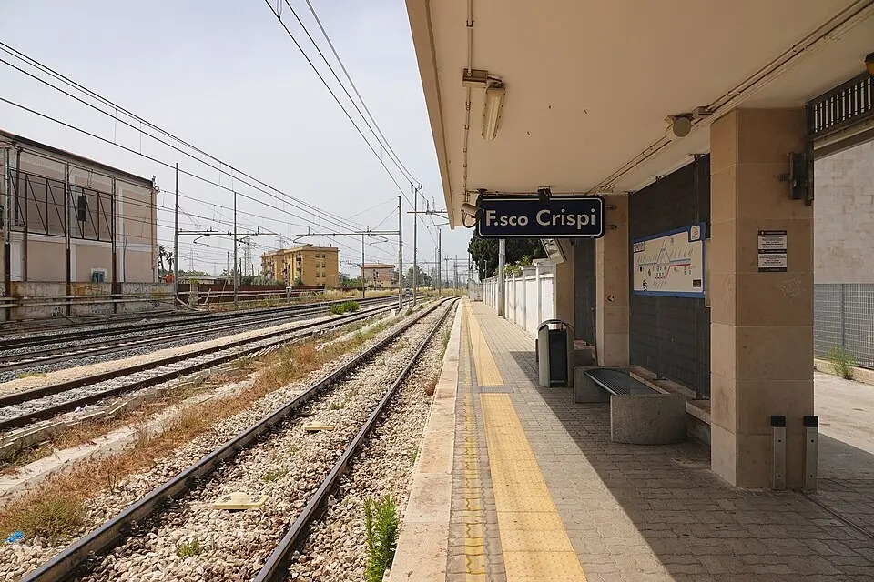 Francesco Crispi railway halt