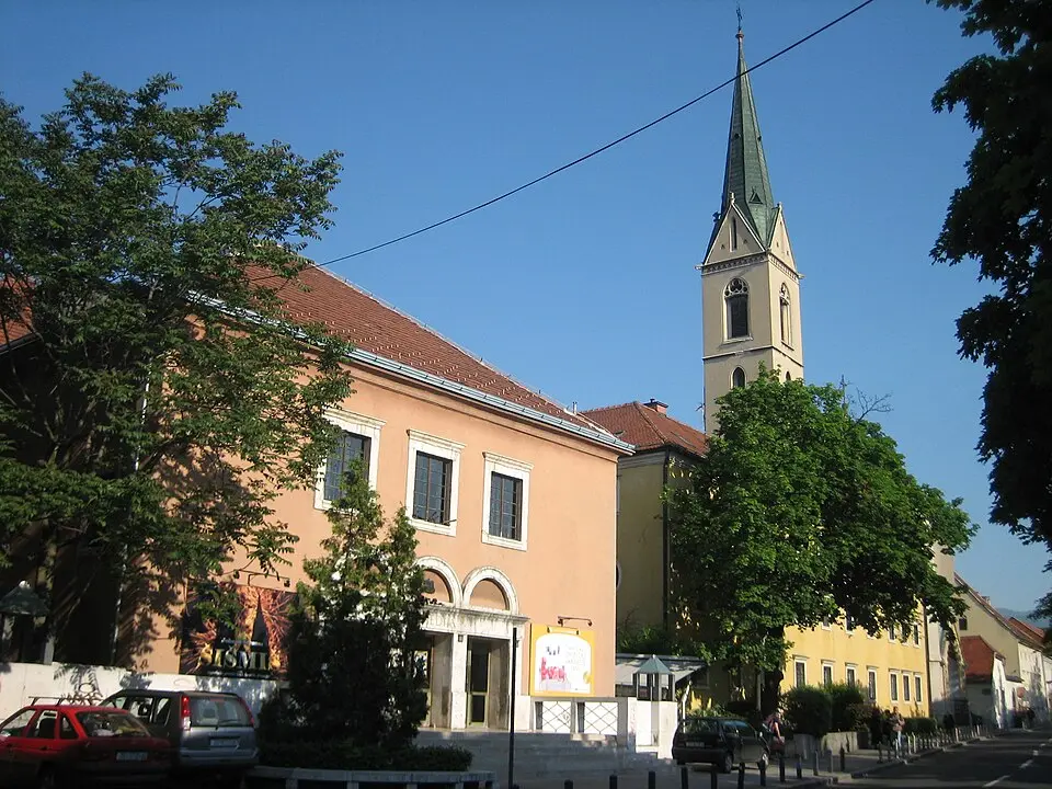 Kaptol Street, 9