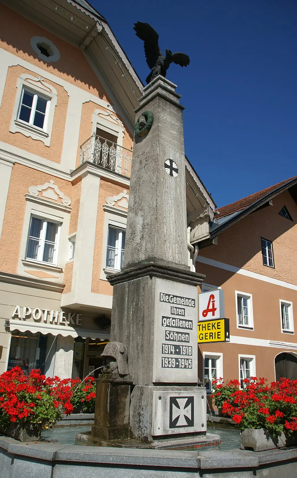 Brunnen, Kriegerdenkmal