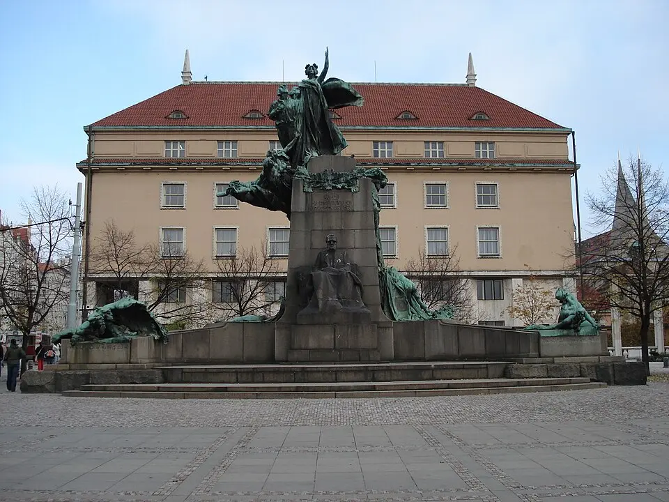 Pomník Františka Palackého
