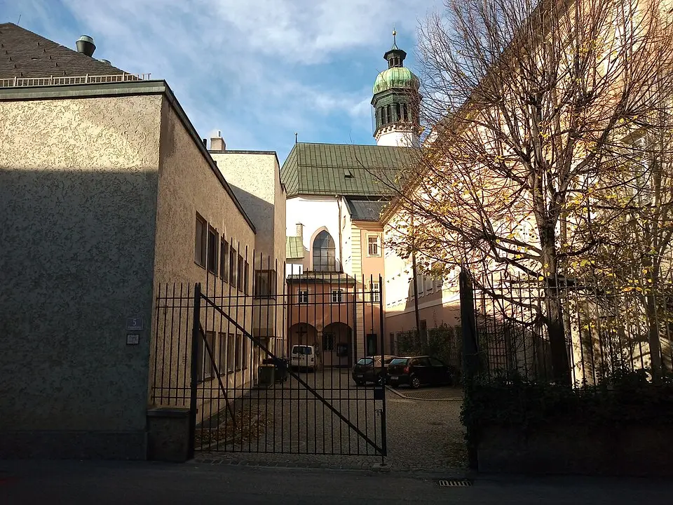 Slika: Luftschiffhafen · CC BY-SA 4.0 Franziskanerkloster Innsbruck
