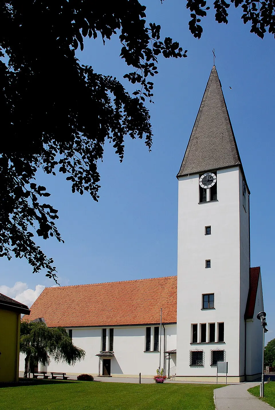Obrázok: Josef Moser · CC BY-SA 3.0 Pfarrkirche Mutterschaft Mariens