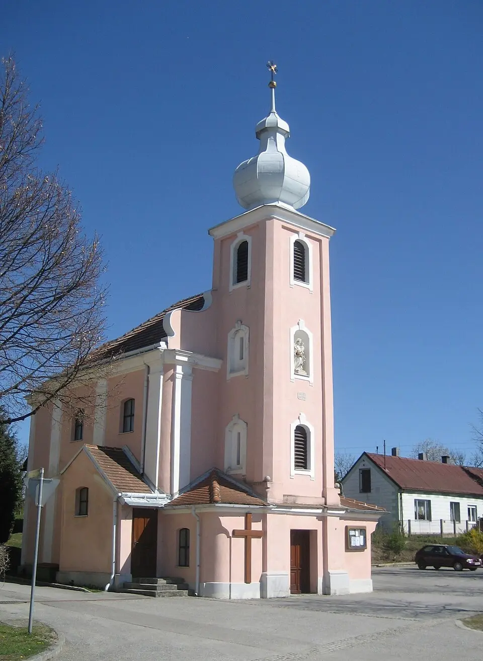Image: Priwo · Public domain Pfarrkirche Frättingsdorf