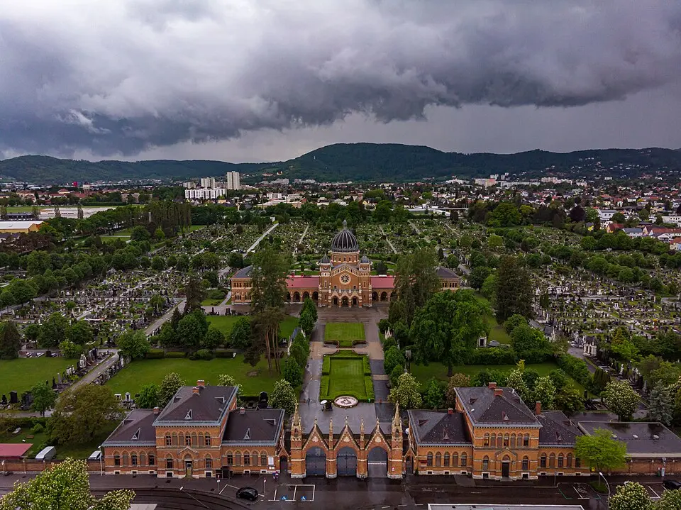 Obrázok: Ralf Roletschek · CC BY-SA 1.0 FI Zentralfriedhof Graz