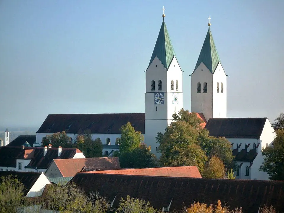 Bild: Vuxi · CC BY-SA 3.0 Freisinger Dom
