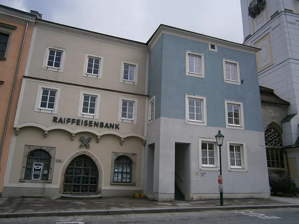 Bürogebäude, Wohn- und Gasthaus