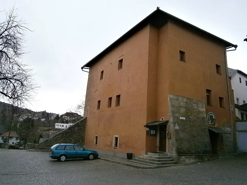 Jugendherberge, ehem. Speicher und Befestigungsanlage