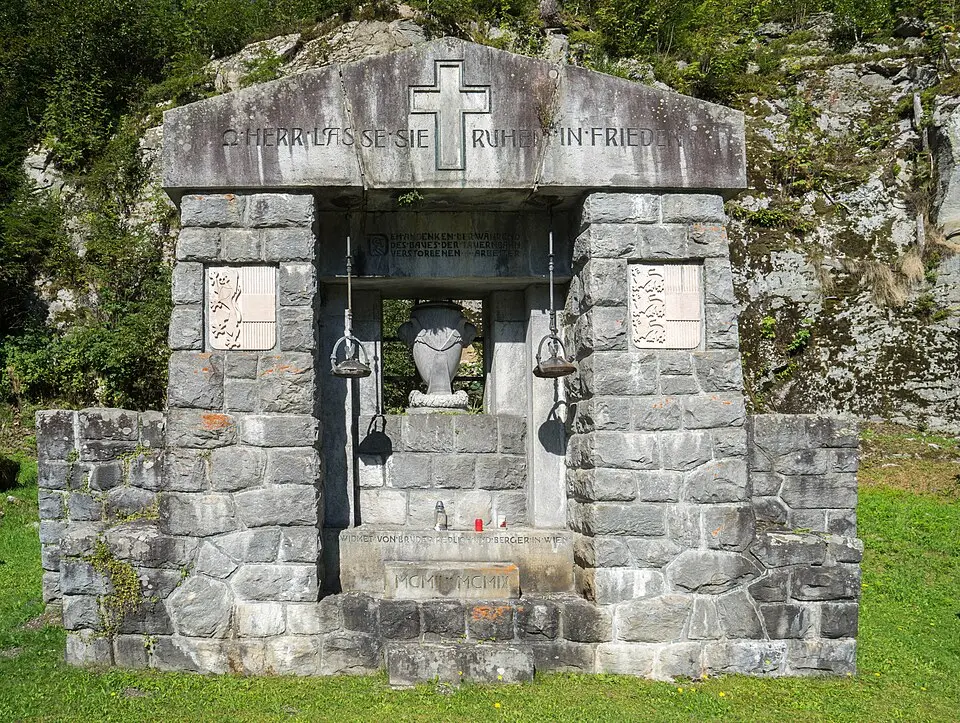 Denkmal für die Arbeiter der Tauernbahn