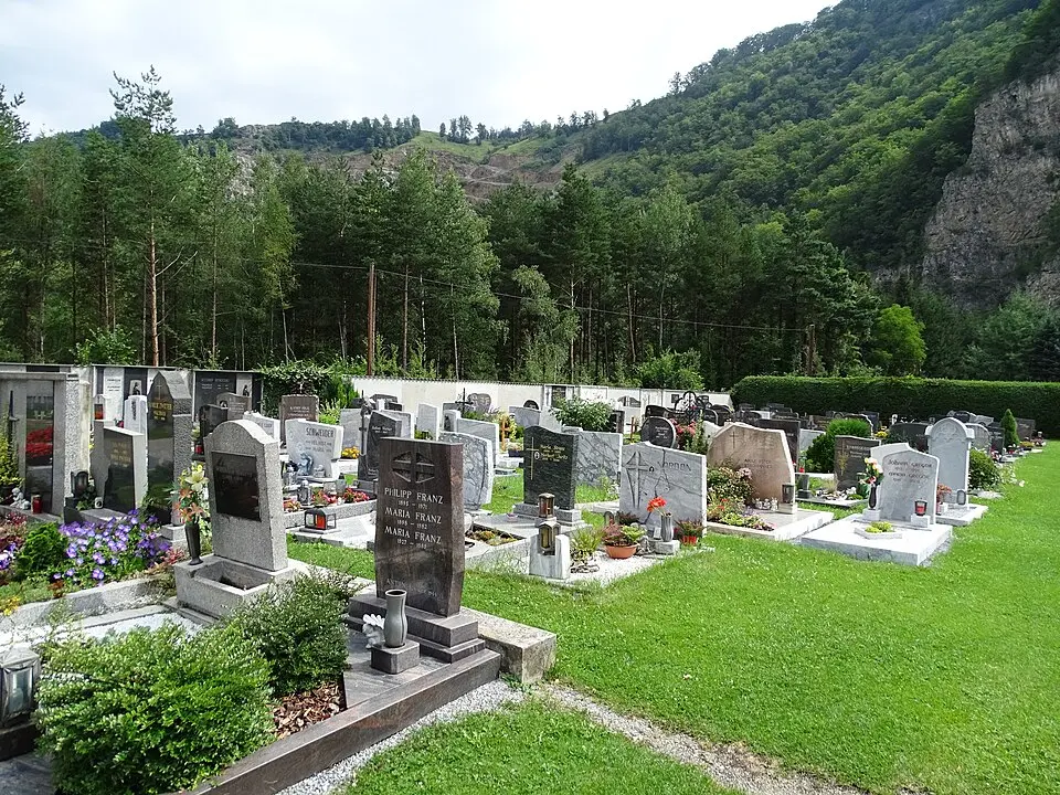 Friedhof und Kapelle