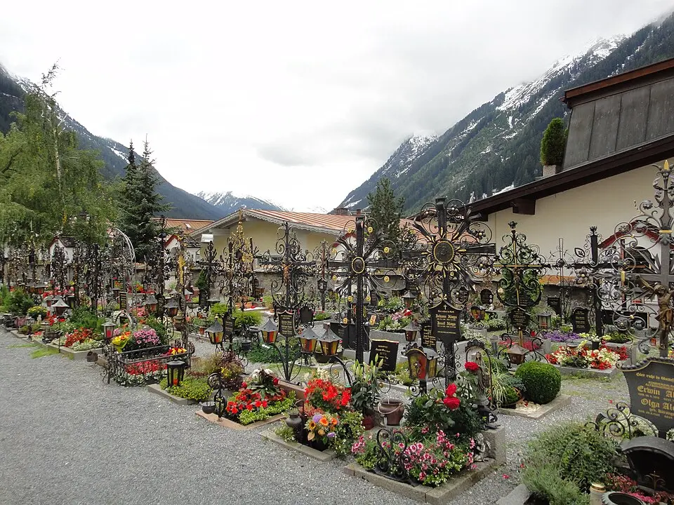 Slika: Monika Dittrich · CC BY-SA 3.0 AT Friedhof Ischgl