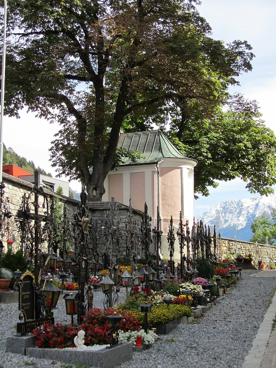 Bild: Monika Dittrich · CC BY-SA 3.0 AT Friedhof Kappl