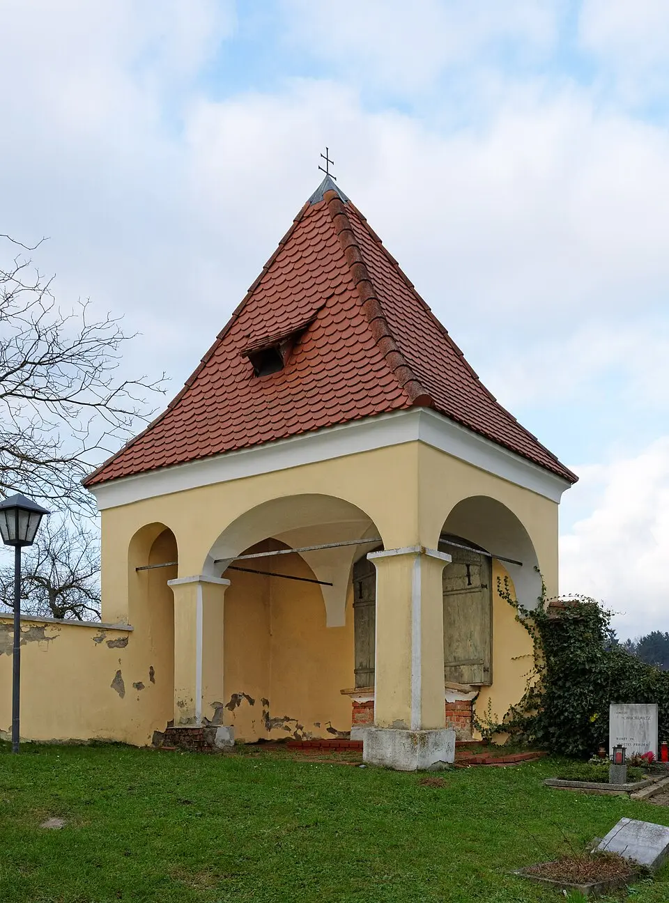 Obrázok: Robert Heilinger · CC BY-SA 3.0 Friedhofskapelle, Palmweihkapelle