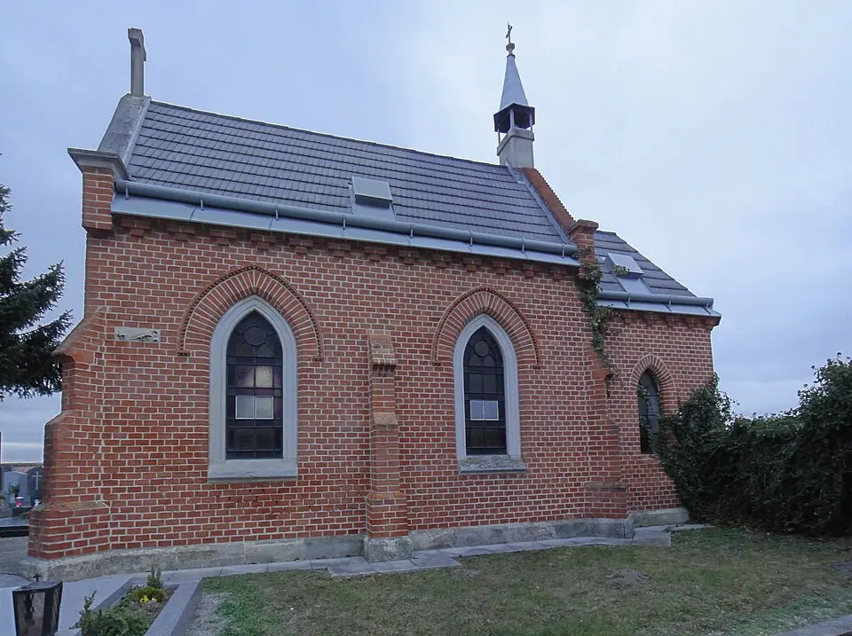 Obrázok: Clemens PFEIFFER · CC BY 3.0 Friedhofskapelle