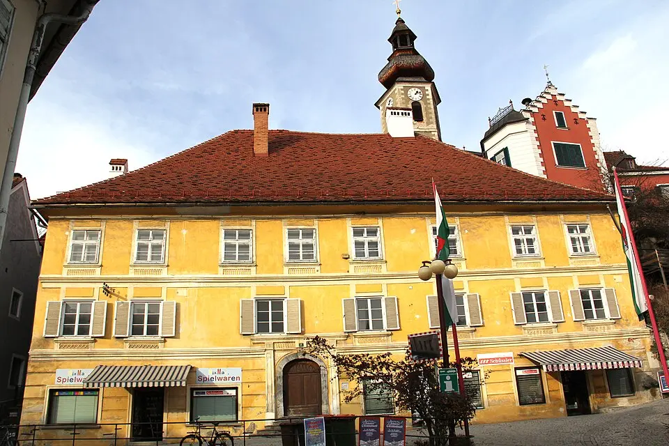 Wohn- und Geschäftshaus