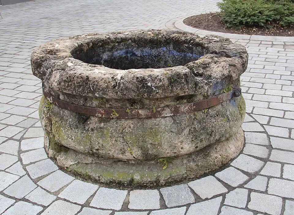 Brunnen