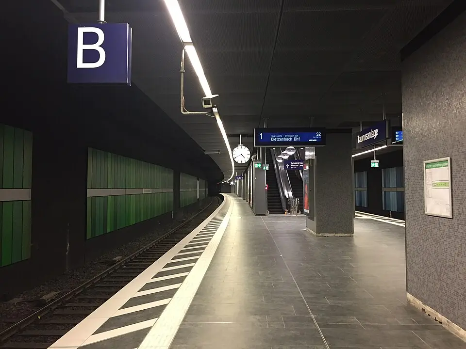 Bahnhof Frankfurt (Main) Taunusanlage
