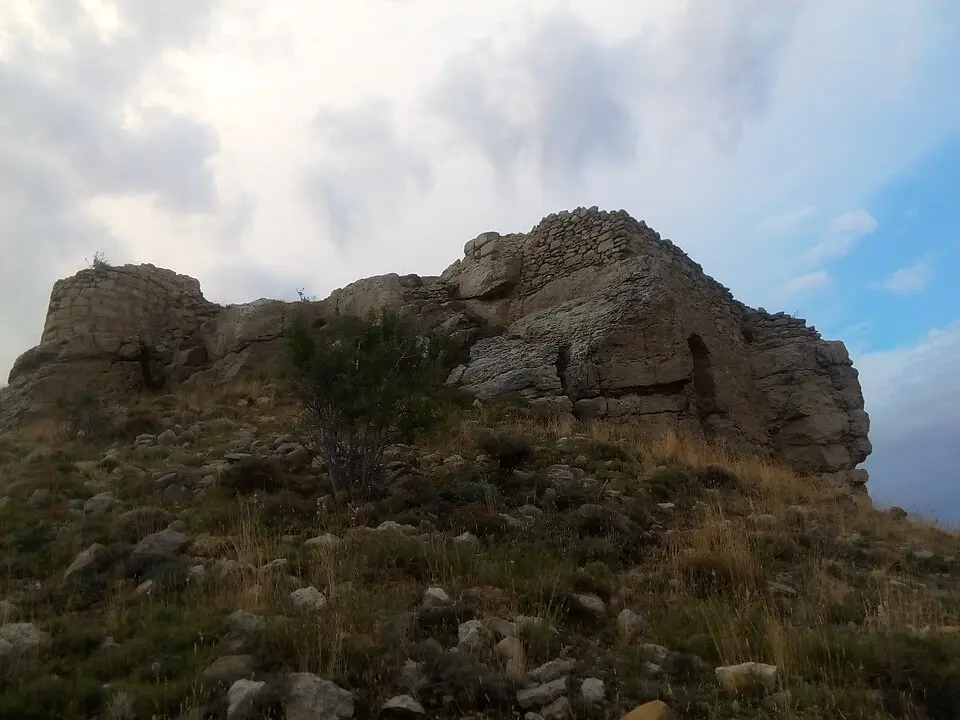 Bild: Alberto Julbe · CC BY-SA 4.0 Castillo del Poyo