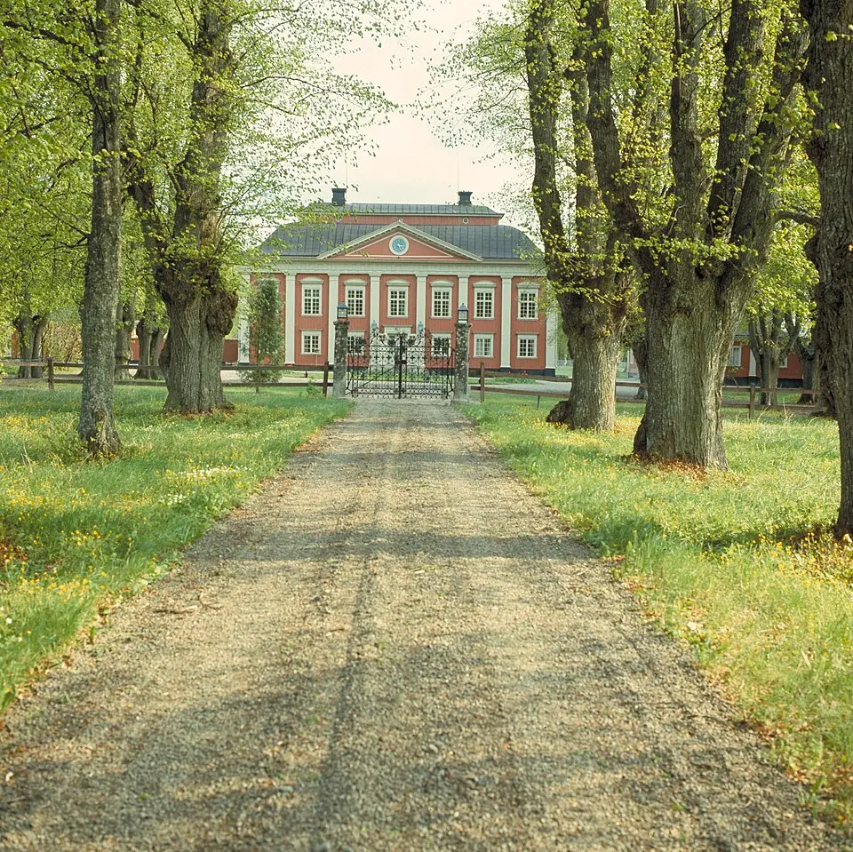 Fullerö slott