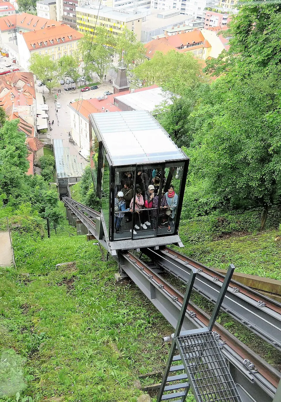 Image: Marion Golsteijn · CC BY-SA 4.0 Ljubljana Castle funicular