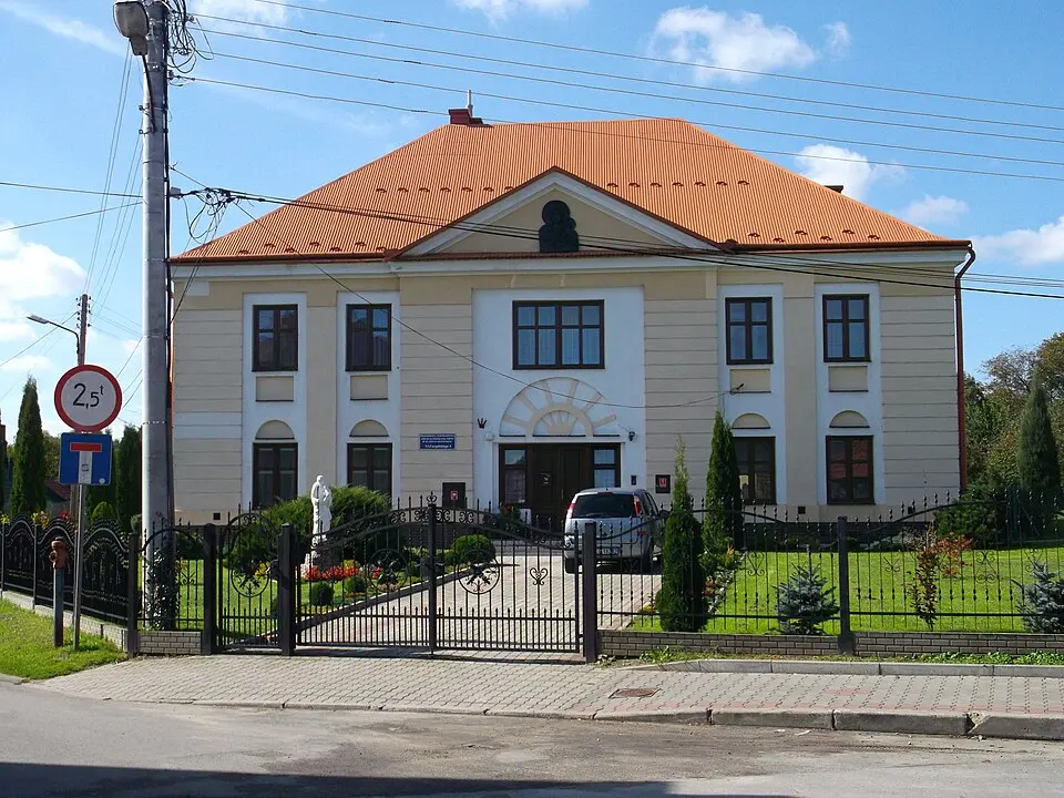Pałac, ob. dom zakonny ss służebniczek NMP