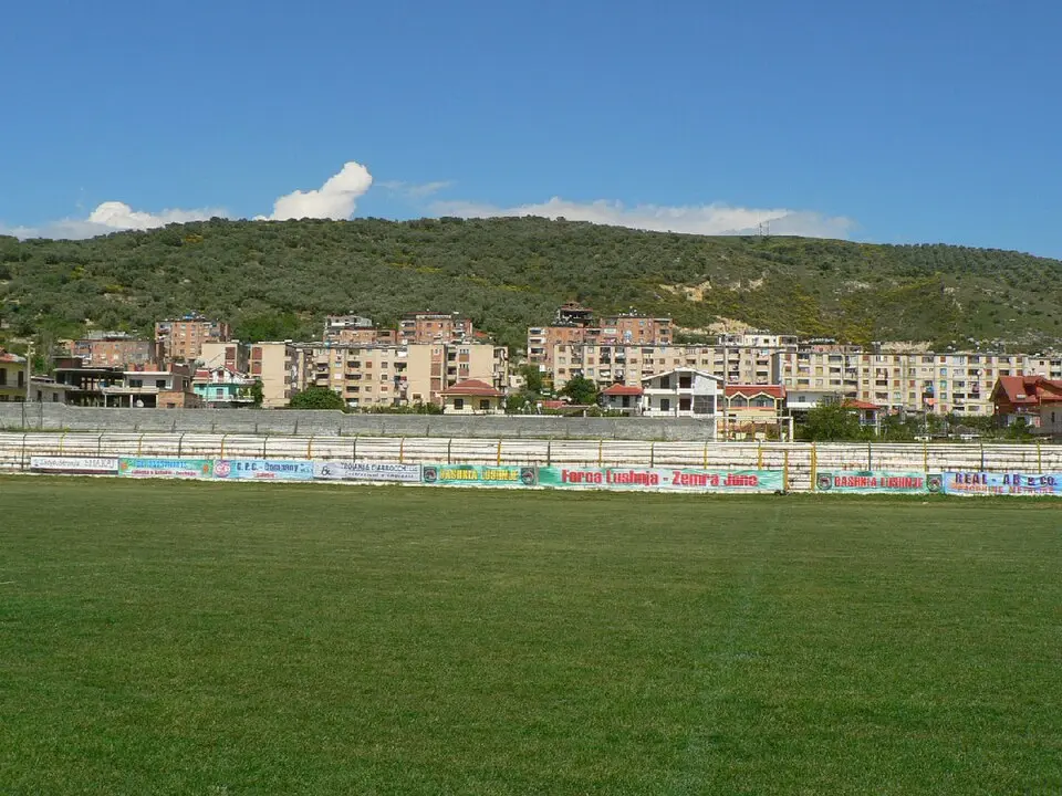 Stadiumi A.Roza Haxhiu