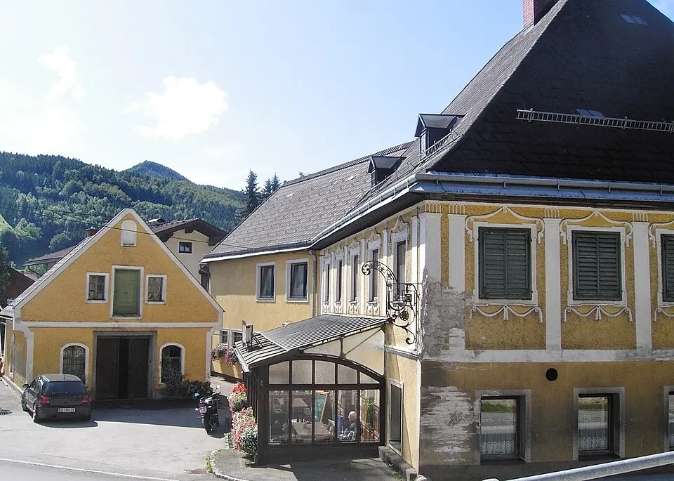 Gasthof zur Traube mit Schmiede
