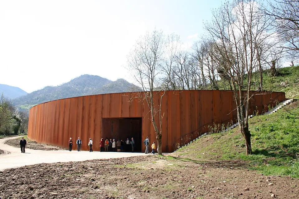 Parque de la Prehistoria de Teverga