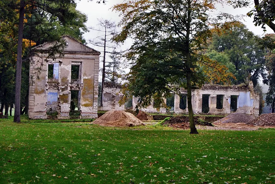 Ruiny pałacu