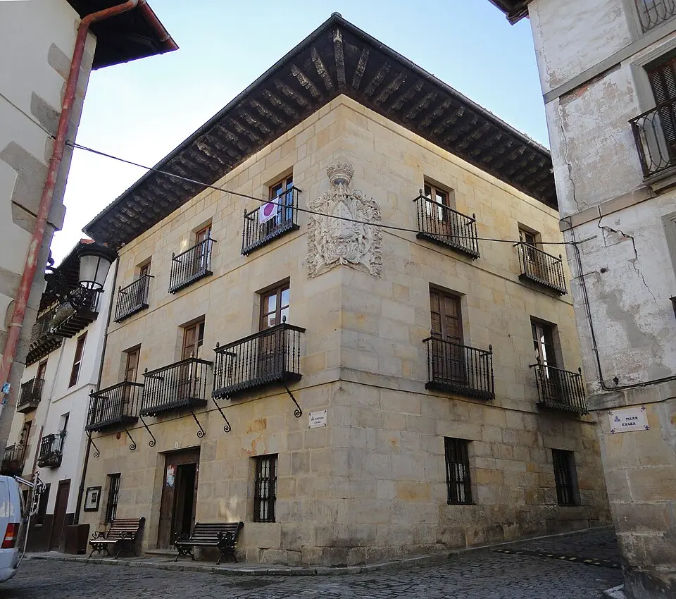 Palacio De Garro