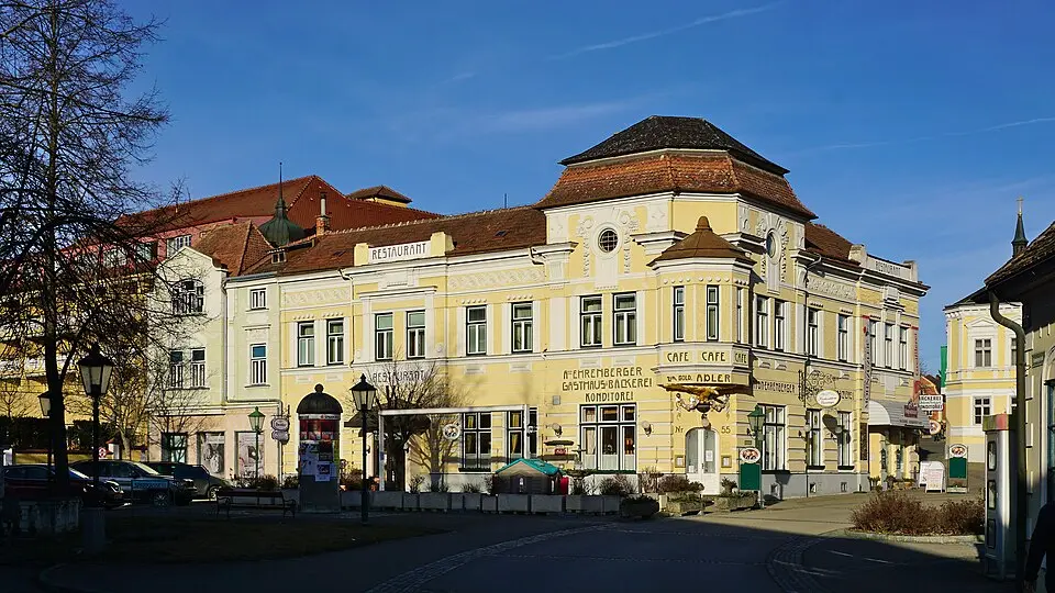 Wohn- und Geschäftshaus Zum goldenen Adler