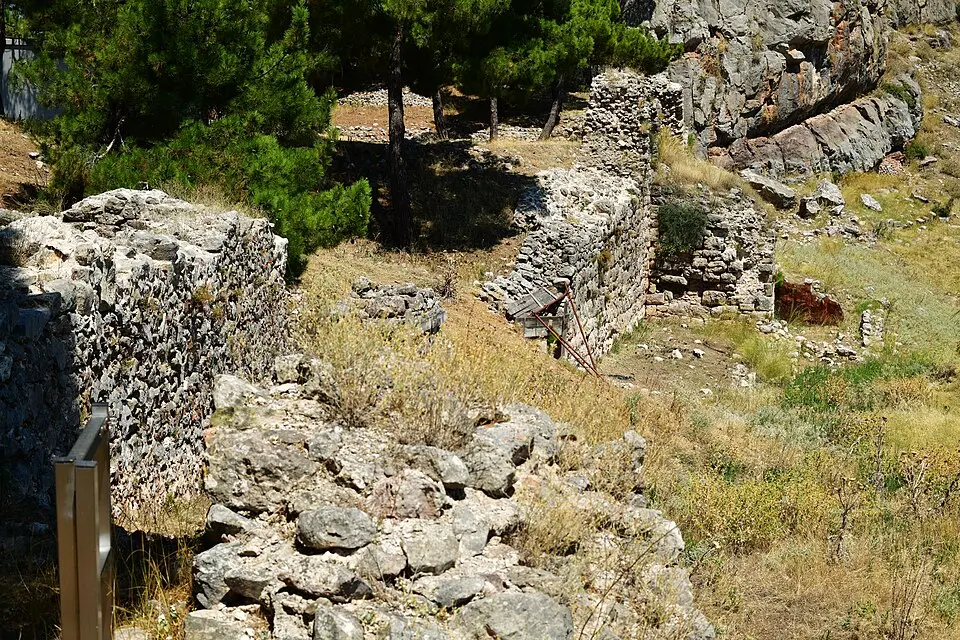 Ακρόπολη Φαρσάλου