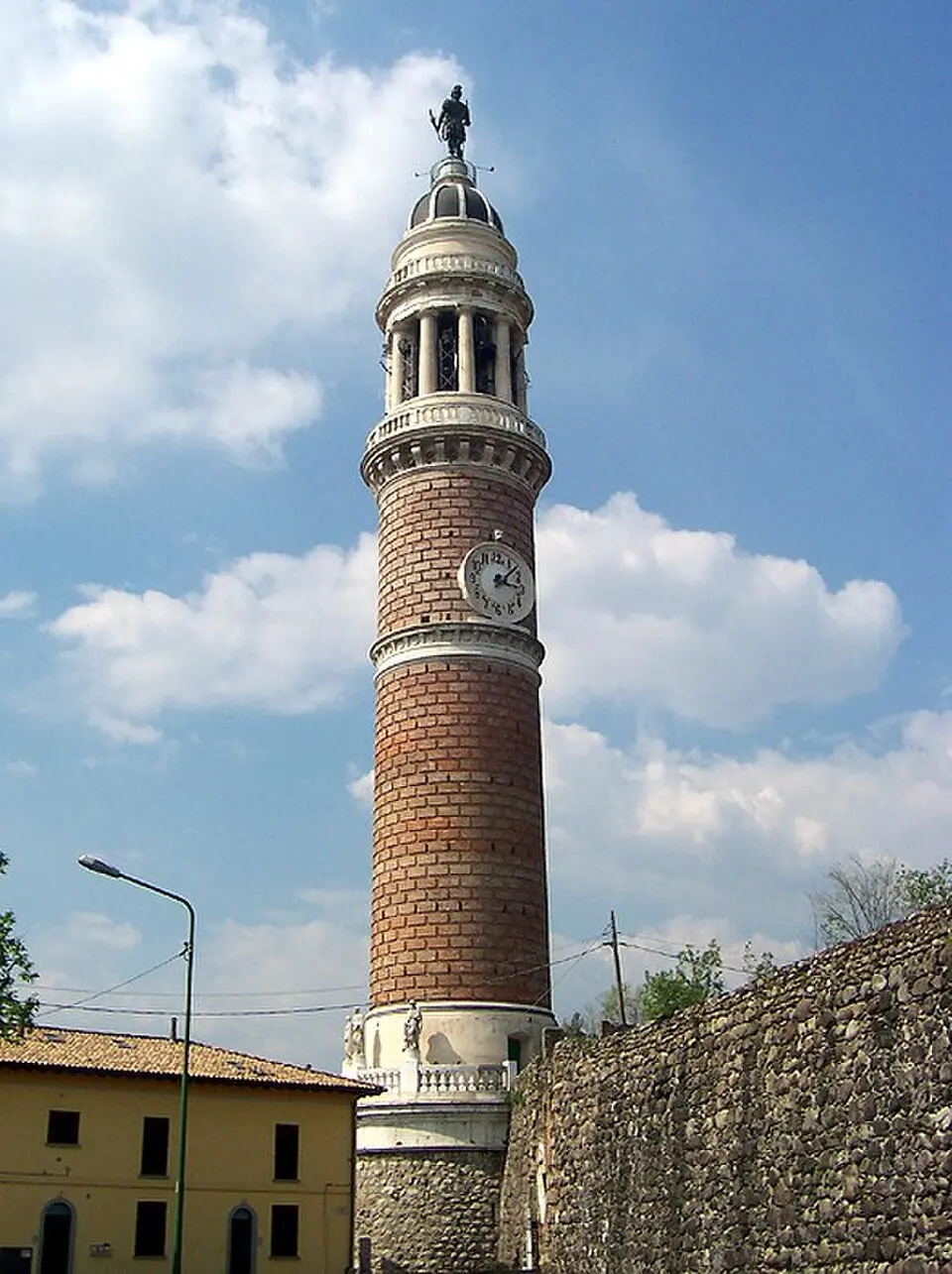 Torre del Popolo