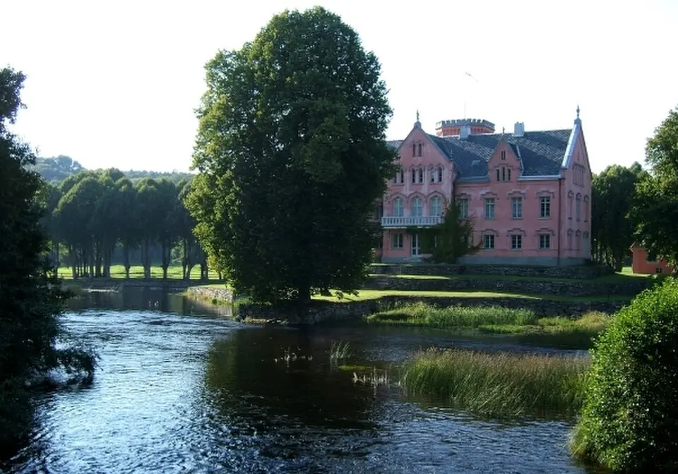 Bild: Qlaz · CC BY-SA 3.0 Gåsevadholms slott