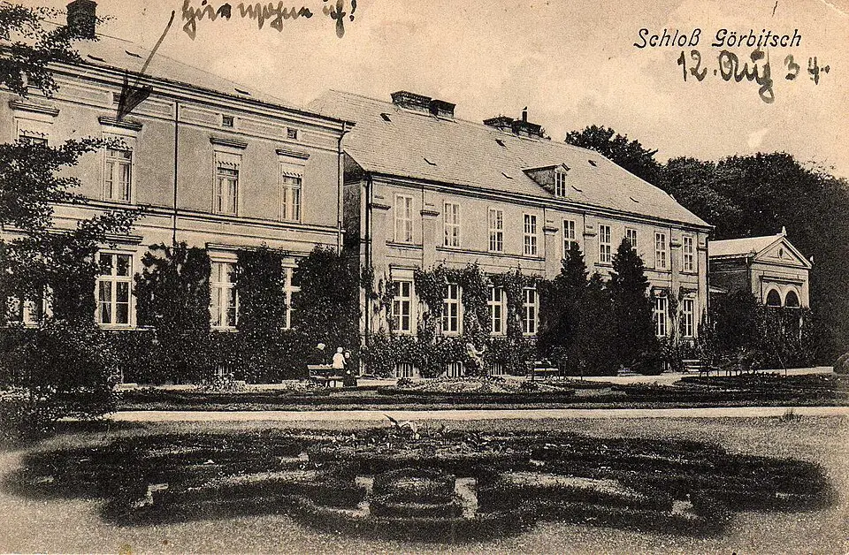 Pałac, ob. hotel z restauracją