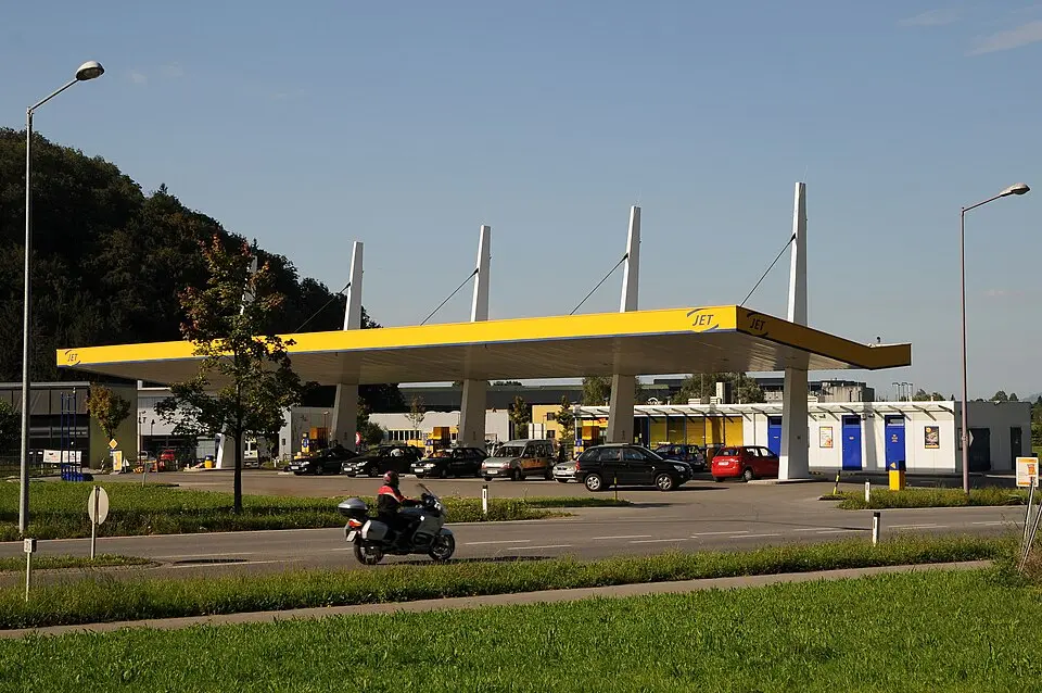 Ehem. Shell-Tankstelle Im Kobel