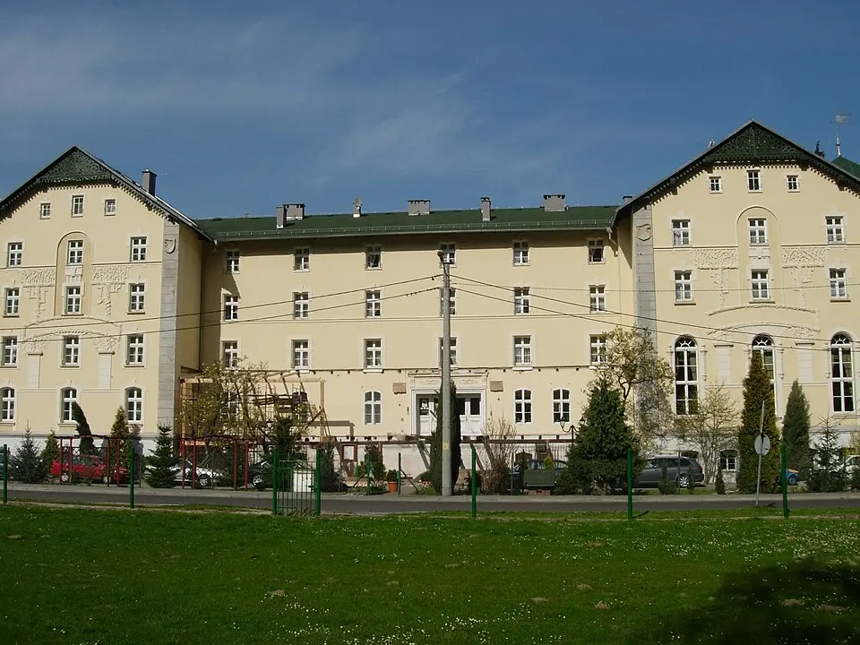 dom zdrojowy, obecnie Ośrodek Formacyjno-Rehabilitacyjno-Wypoczynkowy Skowronek