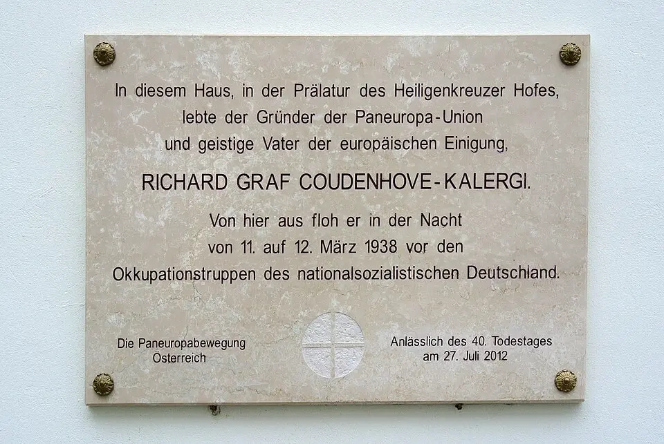 Gedenktafel für Richard Nikolaus Coudenhove-Kalergi (1894-1972)(Wien, Heiligenkreuzerhof)