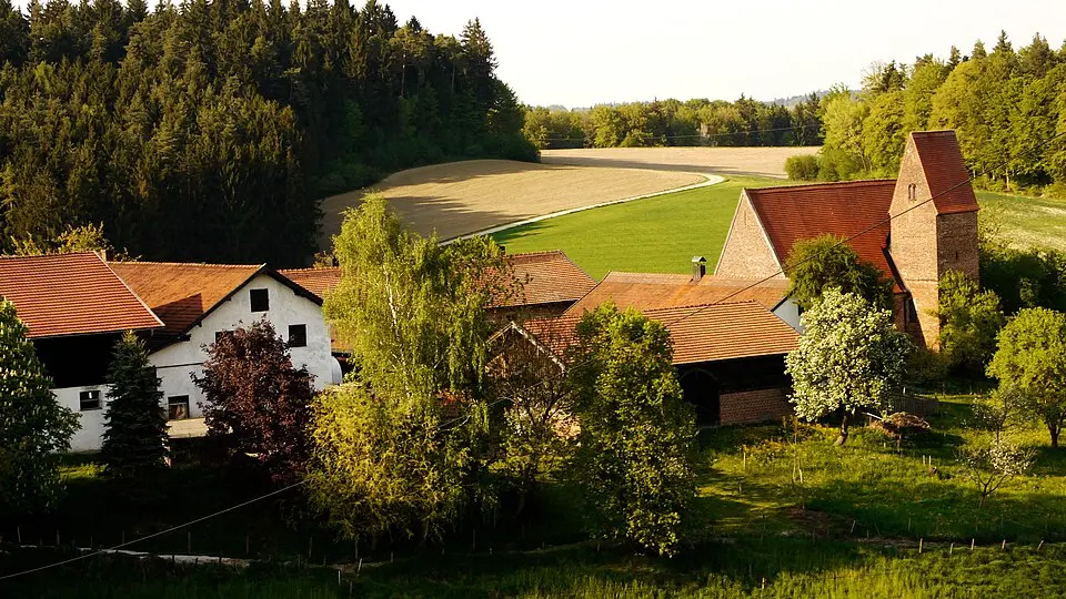 Bild: Basti007 · CC BY-SA 3.0 Reischach