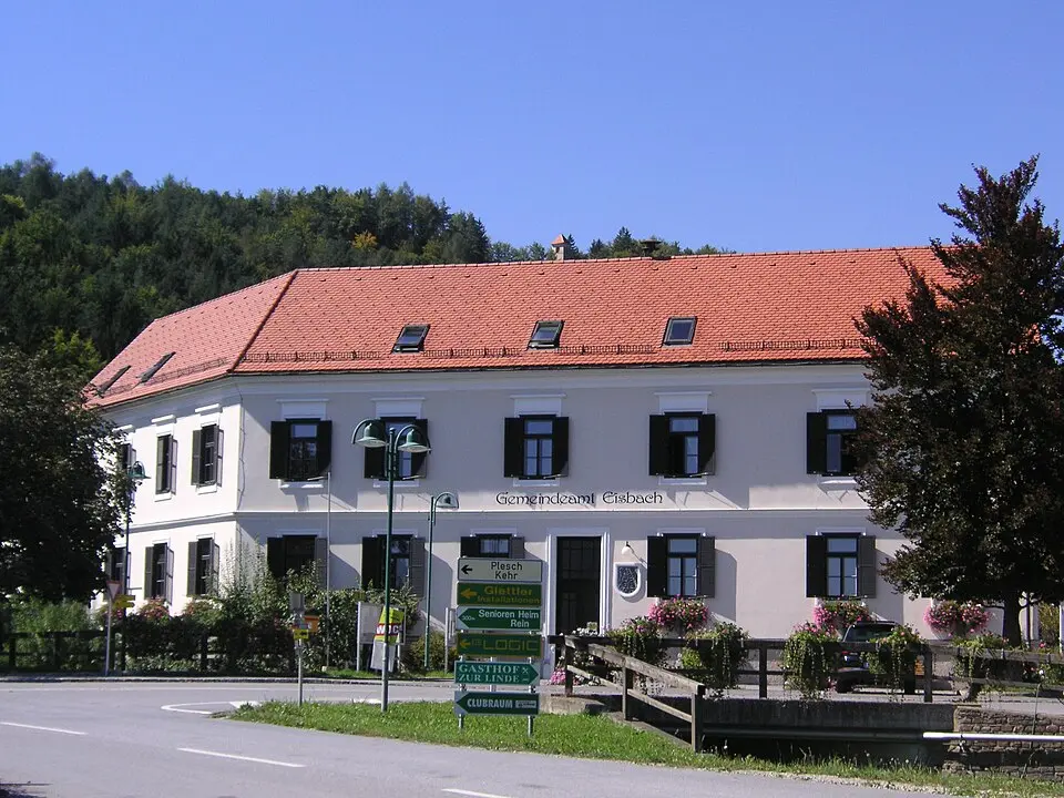 Rathaus Eisbach