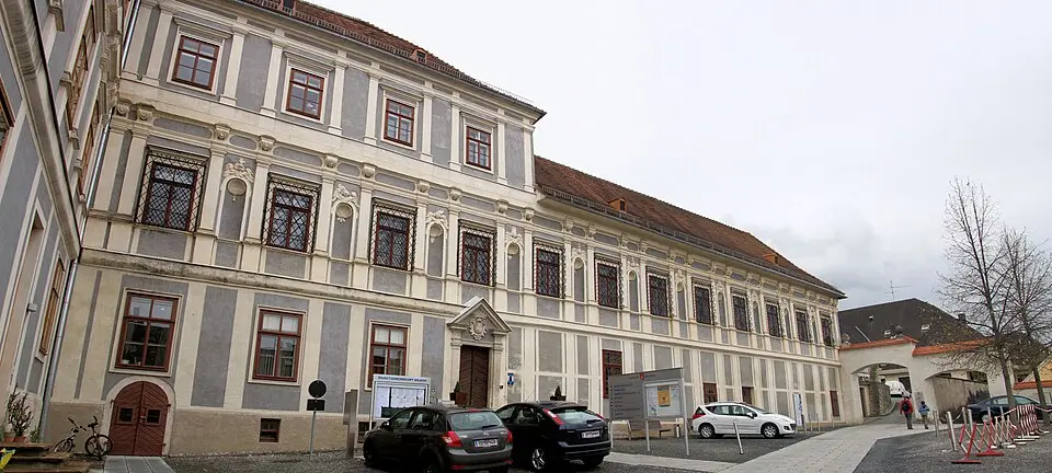 Slika: Georg Mittenecker · CC BY-SA 3.0 AT Rathaus/Gemeindeamt, ehem. Unteres Schloss