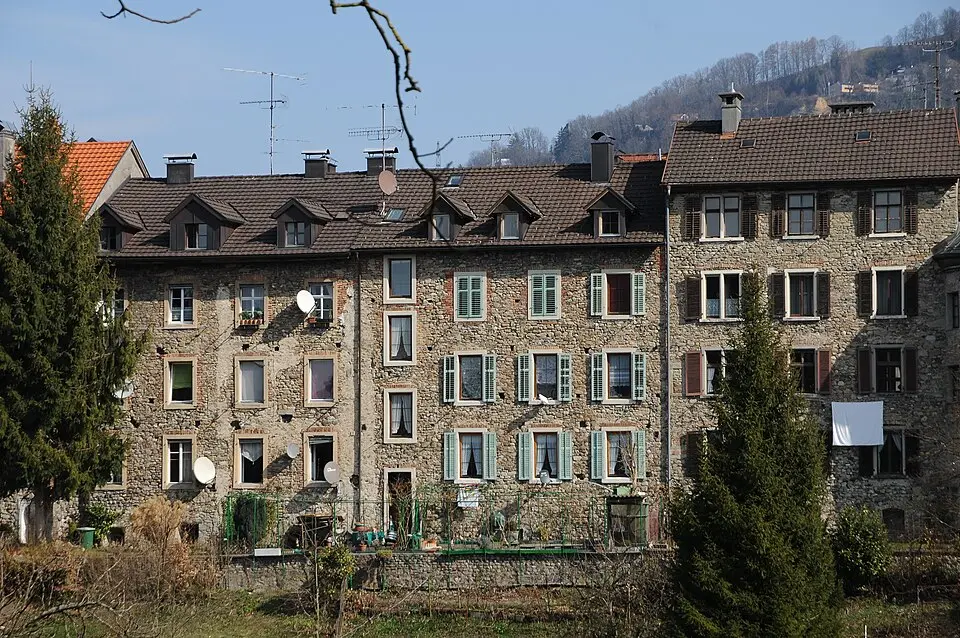 Bild: böhringer friedrich · CC BY-SA 2.5 Wohnhaus