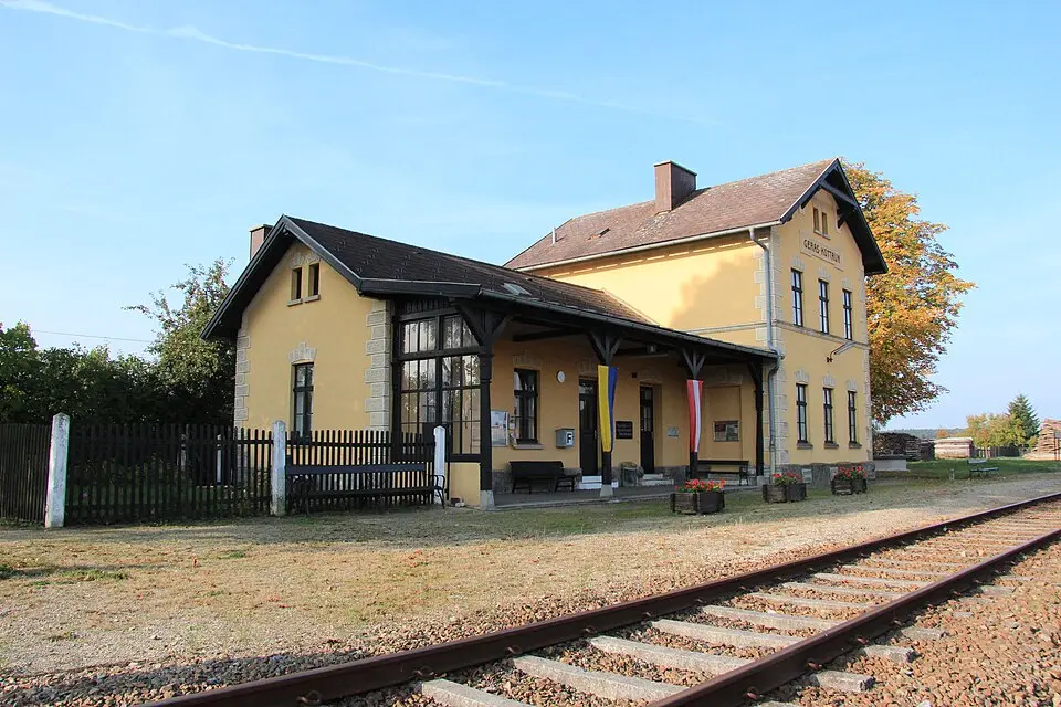 Obrázok: Karl Gruber · CC BY 3.0 AT Bahnhof Geras-Kottaun