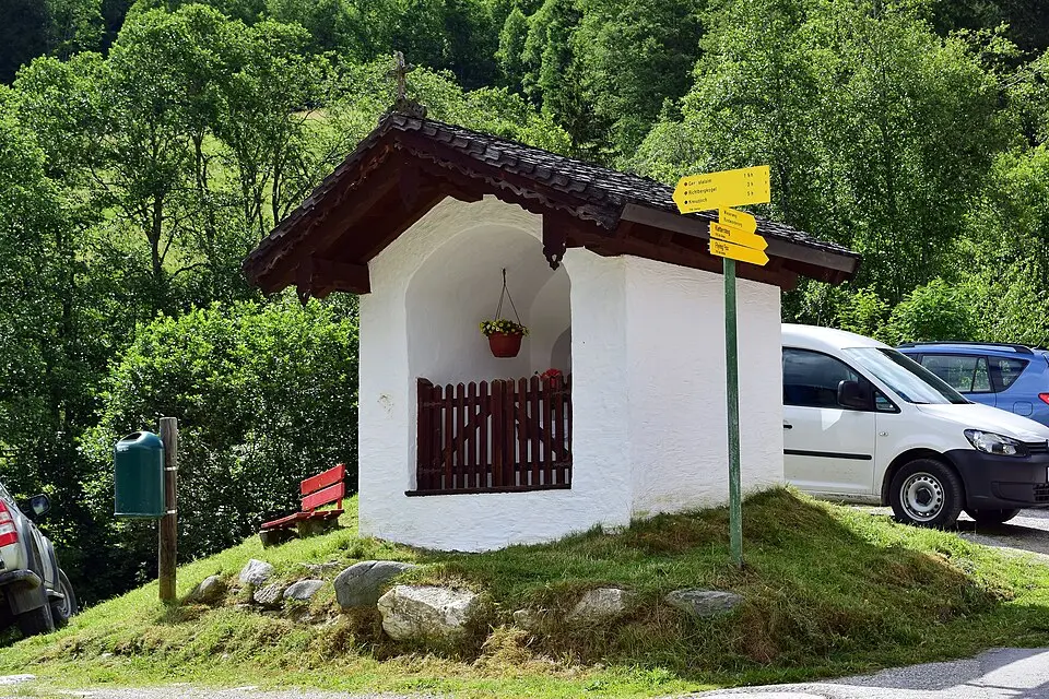 Obrázok: Haeferl · CC BY-SA 3.0 AT Wegkapelle Gerlosried